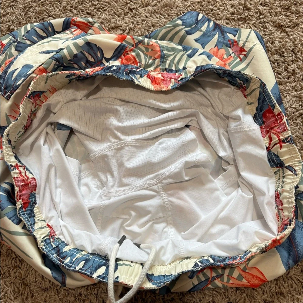 American Eagle Outfitters Floral 5.5in Swim Trunks mens size XL